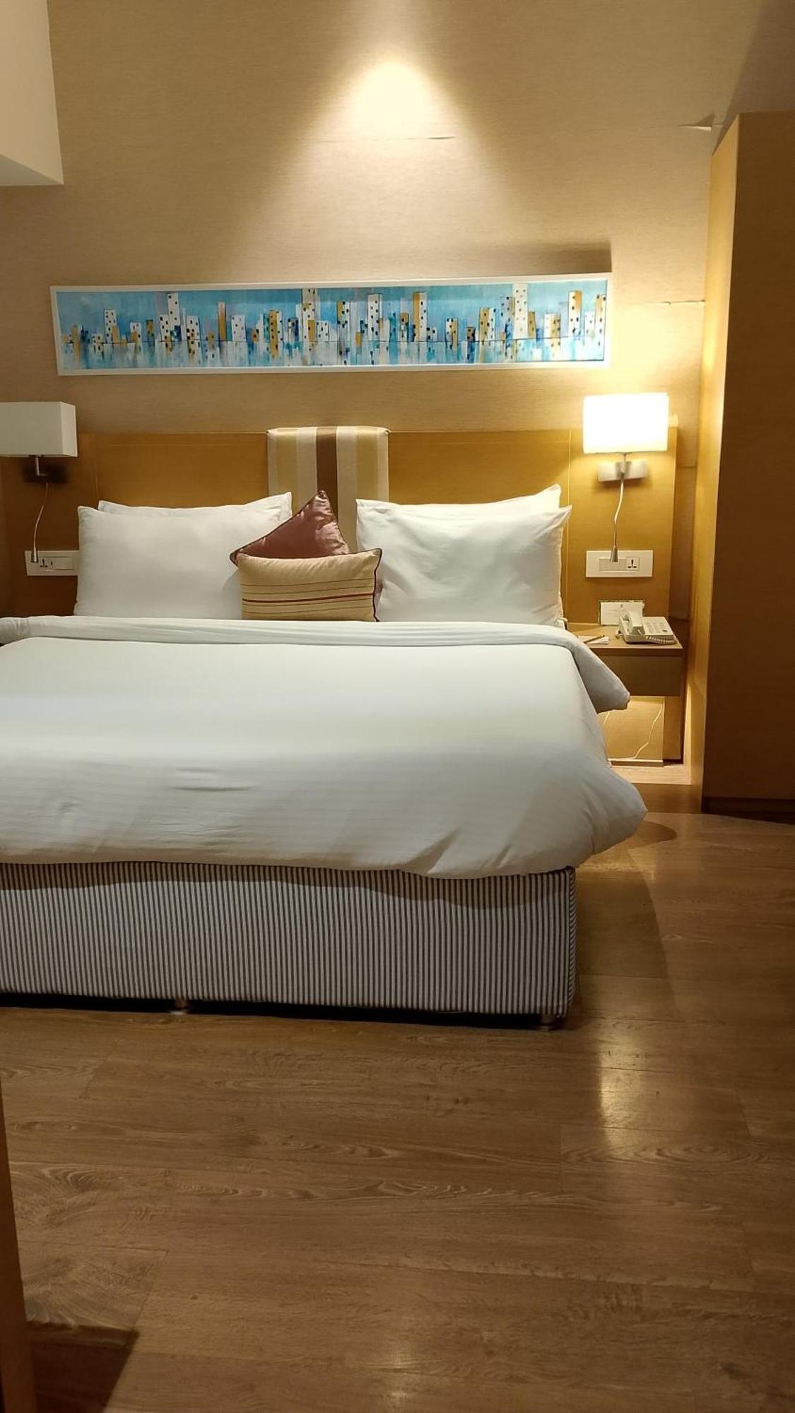 Sarovar Portico Rivera Amhedabad Dış mekan fotoğraf
