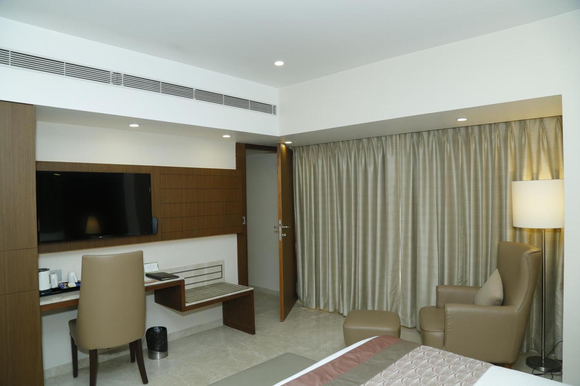 Sarovar Portico Rivera Amhedabad Dış mekan fotoğraf