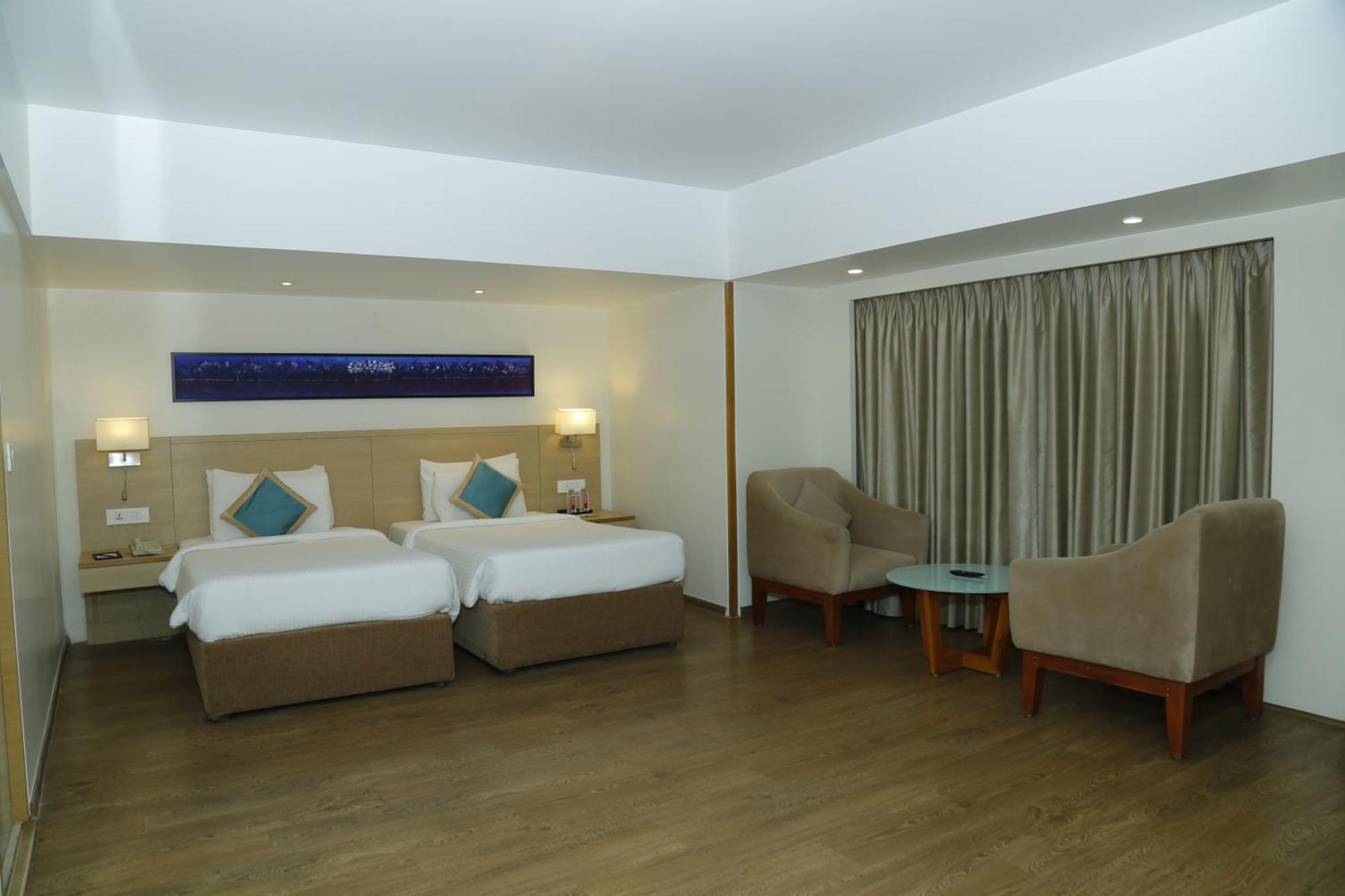 Sarovar Portico Rivera Amhedabad Dış mekan fotoğraf